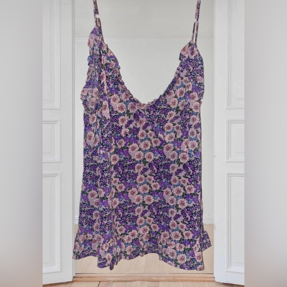 Pink purple green | Floral Tank | Ruffled | Side Zip Enclosure Size M Camisole